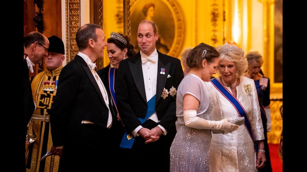 Кралски стил на дипломатически прием в Бъкингамския дворец