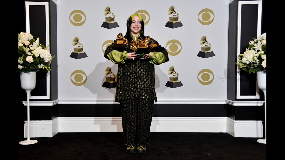 Стил и сексапил завладяха червения килим на наградите „Грами”