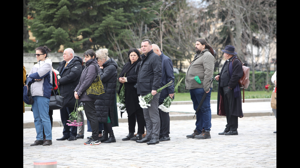 Изложиха за поклонение тленните останки на патриарха в „Св. Александър Невски”