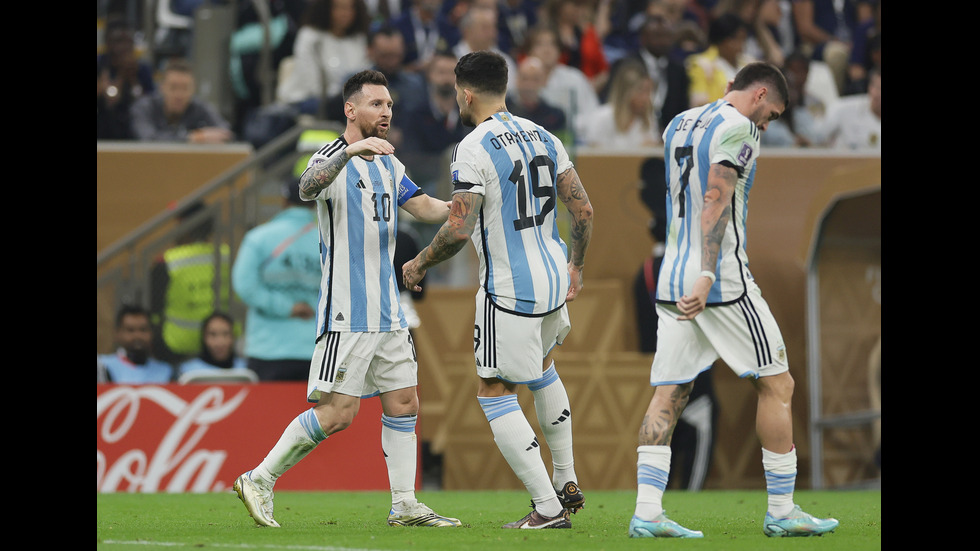 АРЖЕНТИНА ШАМПИОН! Меси вдига световната купа след невиждана драма в Катар