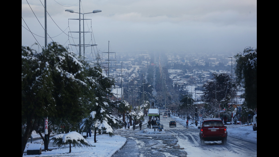 Сняг в Сантяго за първи път от десетилетия