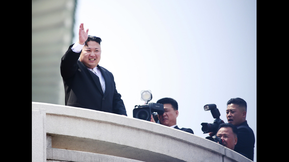 Северна Корея чества 105-тата годишнина от раждането на Ким Ир Сен