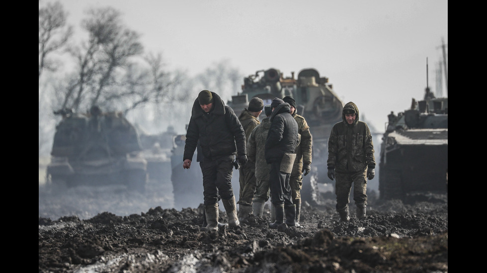 „Ройтерс”: Танкови колони са забелязани в Донецк