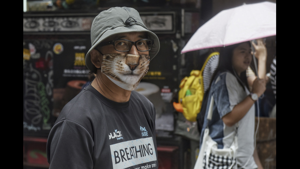 Полицията в Хонконг използва сълзотворен газ срещу демонстранти