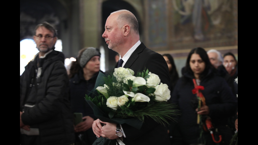 Изложиха за поклонение тленните останки на патриарха в „Св. Александър Невски”