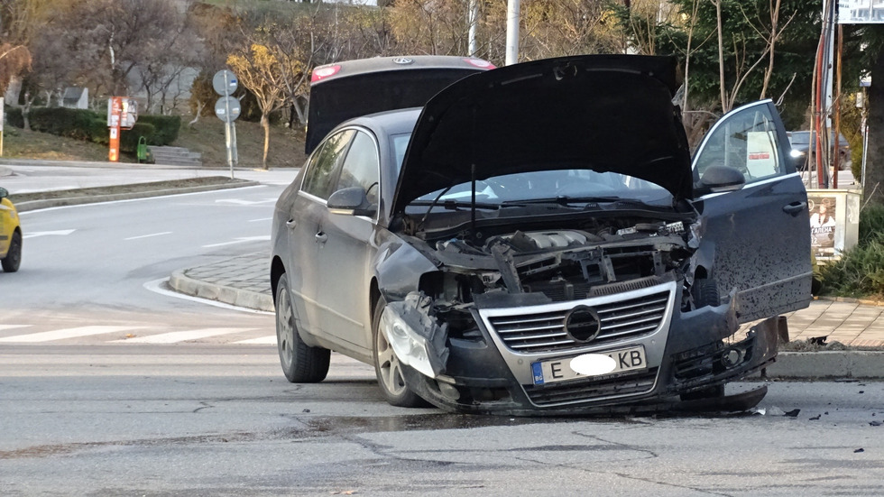 Две жени пострадаха при катастрофа в Благоевград