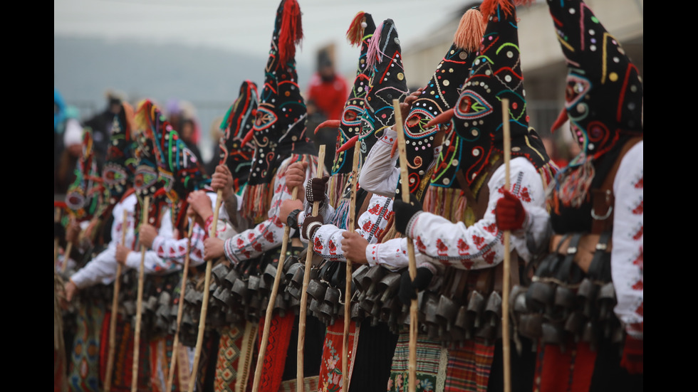 „Сурва” се завърна в Перник