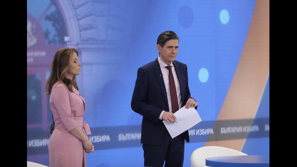 ЗАД КАДЪР: Изборното студио на NOVA