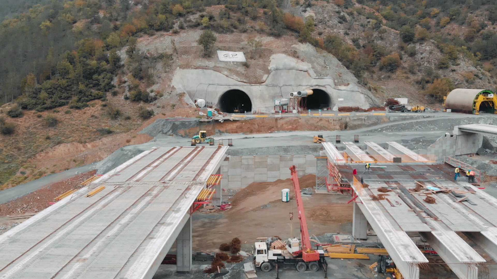 Прокопани са 2/3 от тунел „Железница” на магистрала „Струма”