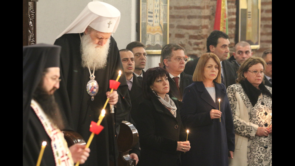 България се прекланя пред паметта на Васил Левски