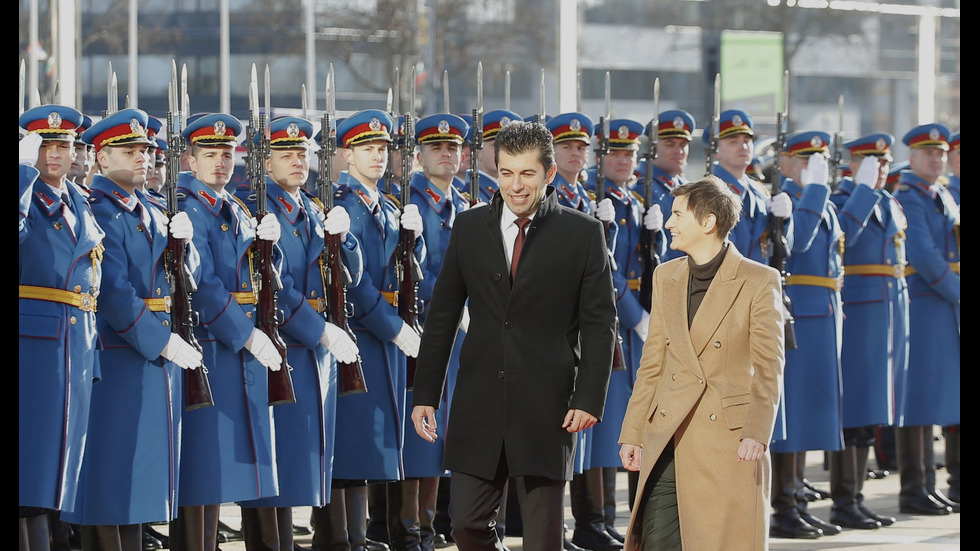 Започна визитата на премиера Кирил Петков в Сърбия