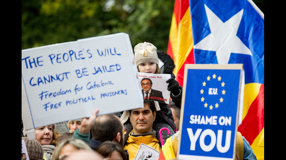 Стотици протестират в Брюксел за каталунската независимост