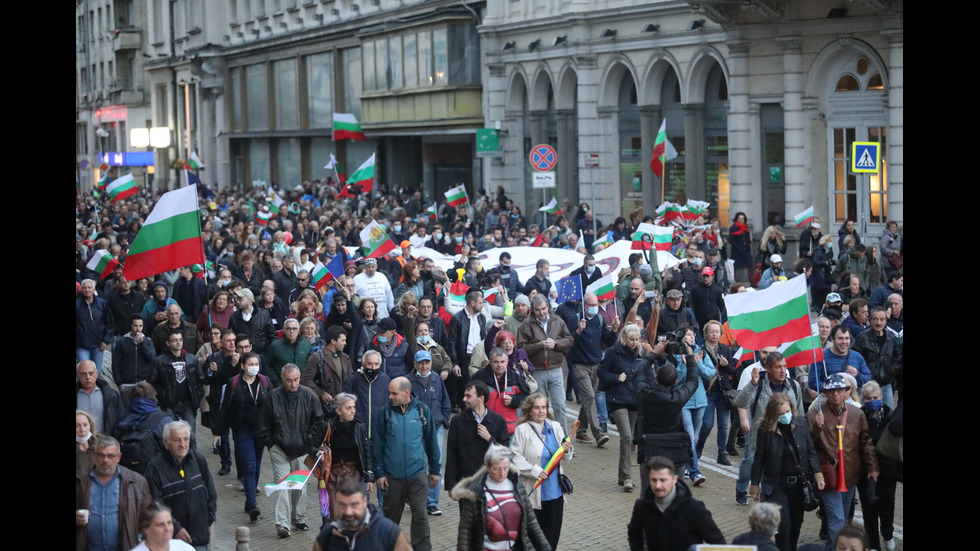 ДЕН 100: Засилено полицейско присъствие в София заради протеста