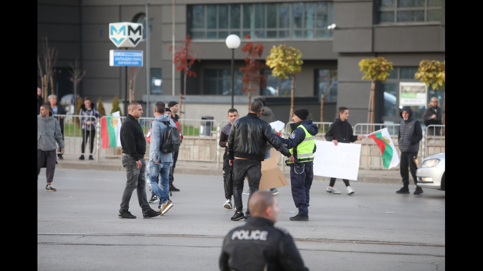 Жители на софийския квартал „Люлин“ на протест