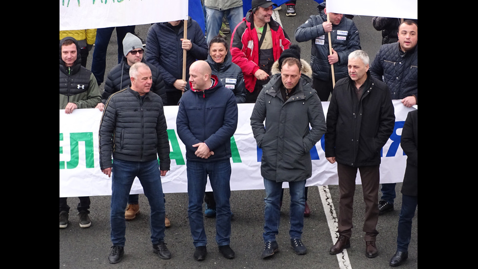 Протести "за" и "против" втори лифт на Банско