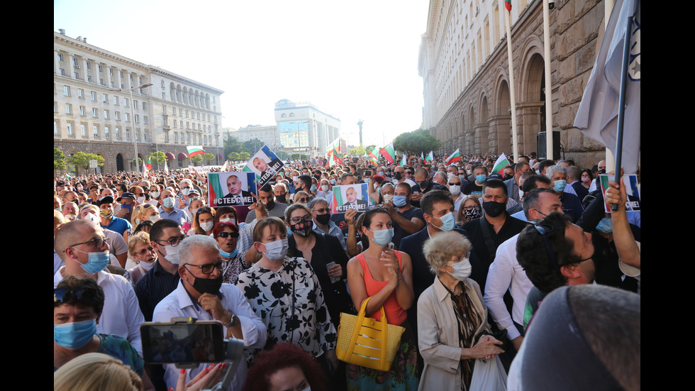 Три протеста в "Триъгълника на властта"