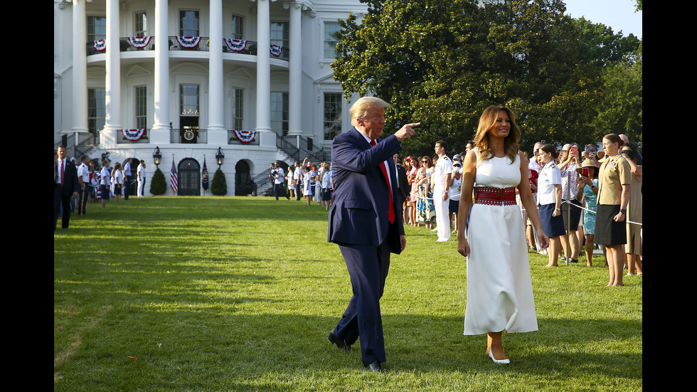 СТИЛ И СЕКСАПИЛ: Мелания Тръмп като първа дама