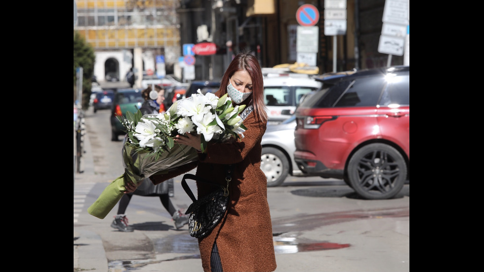 Стотици се сбогуват с великата Татяна Лолова