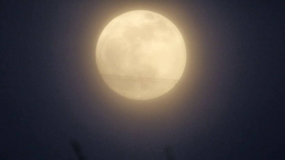 Първото пълно лунно затъмнение за годината