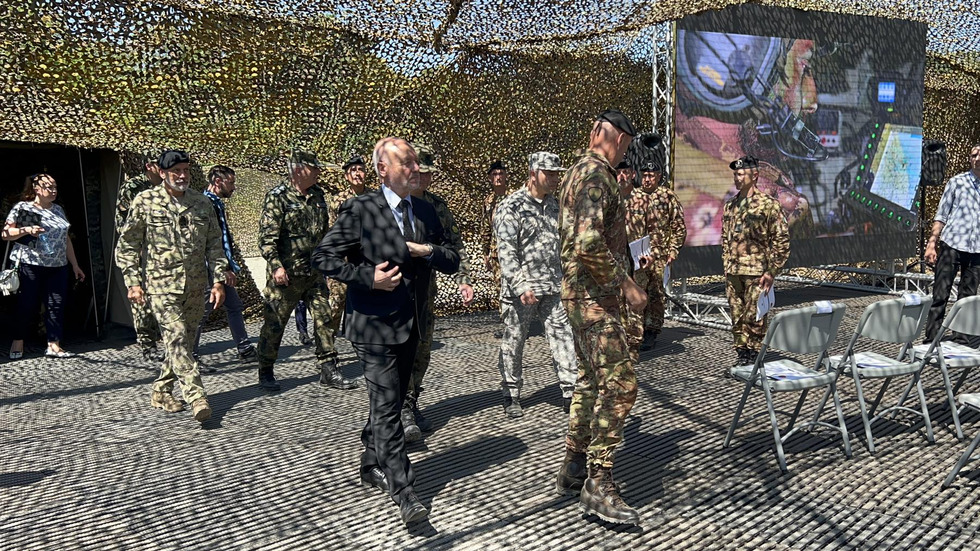 Първо по рода си учение на многонационалната бойна група на НАТО на полигона в Ново село