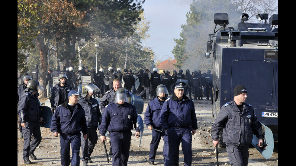 Бунт в бежанския център в Харманли