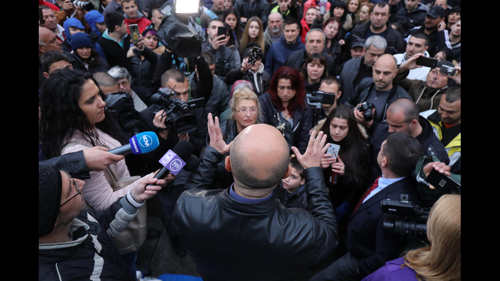 Нова вечер на протести в Габрово