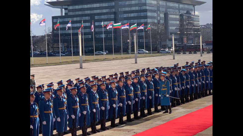 Започна визитата на премиера Кирил Петков в Сърбия