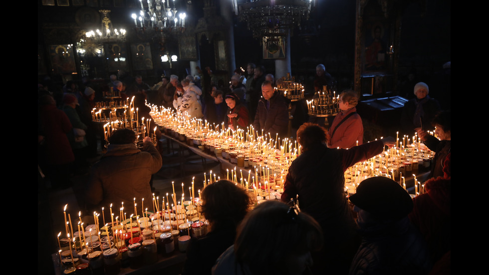 Огнени буркани с мед в Благоевград