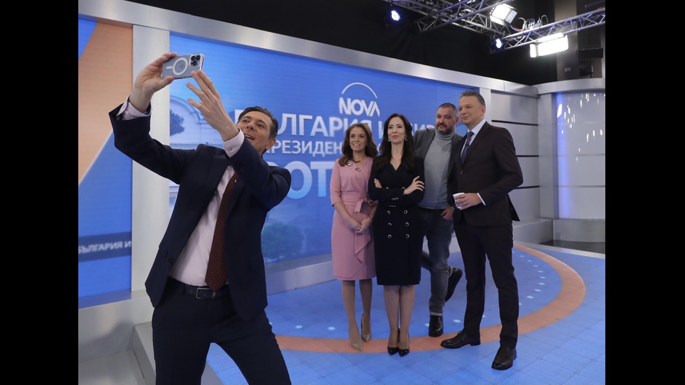 ЗАД КАДЪР: Изборното студио на NOVA