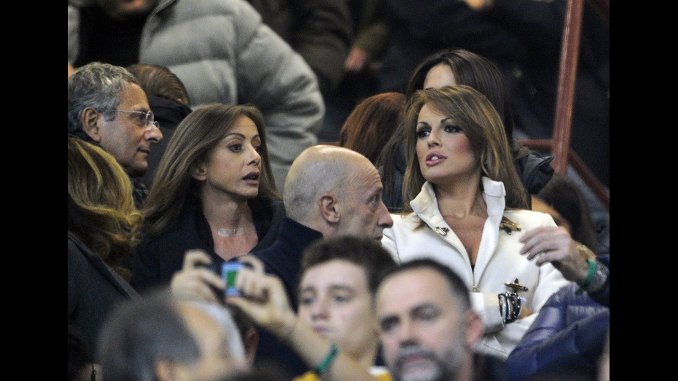 Берлускони се раздели с младата си приятелка