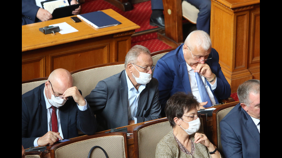 Антиправителствените протести минават в нова фаза