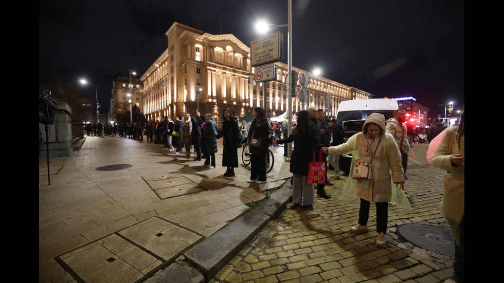 Протестиращи срещу Бюджет 2026 блокираха движението в "Триъгълника на властта"