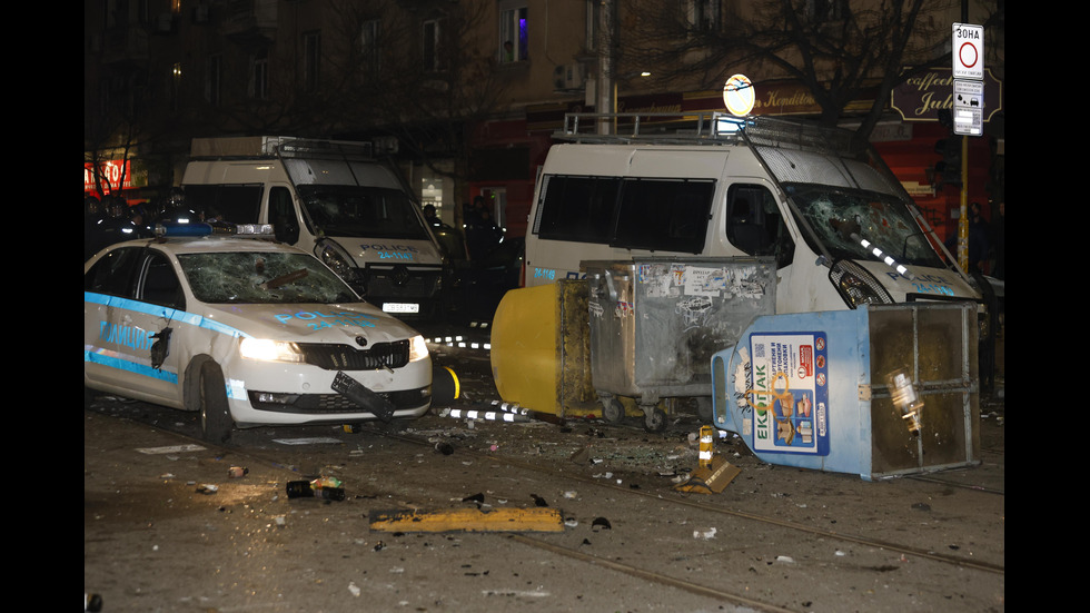 Погром след протеста в центъра на София