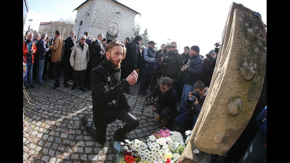 Десетки отдадоха почит към жертвите на комунизма