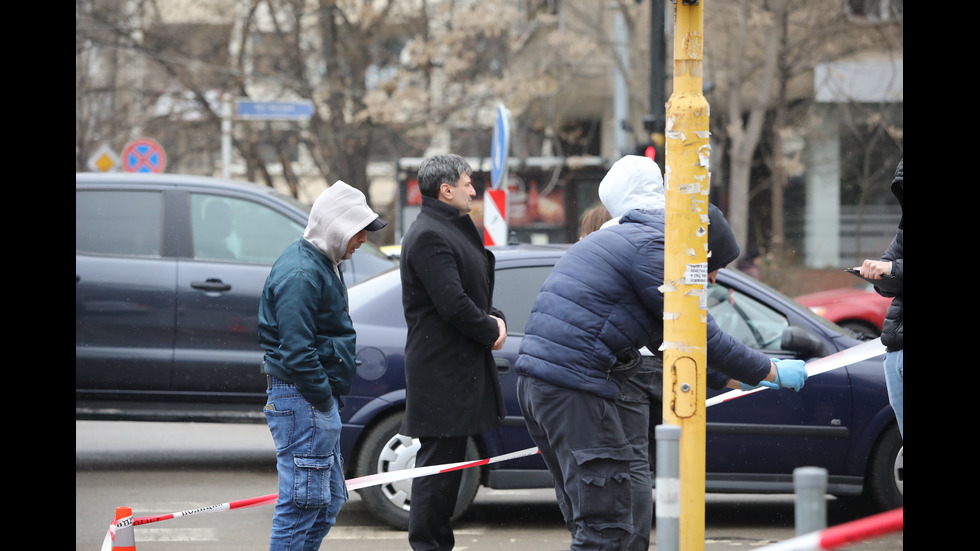 Намушкаха трима мъже в София, задържана е жена