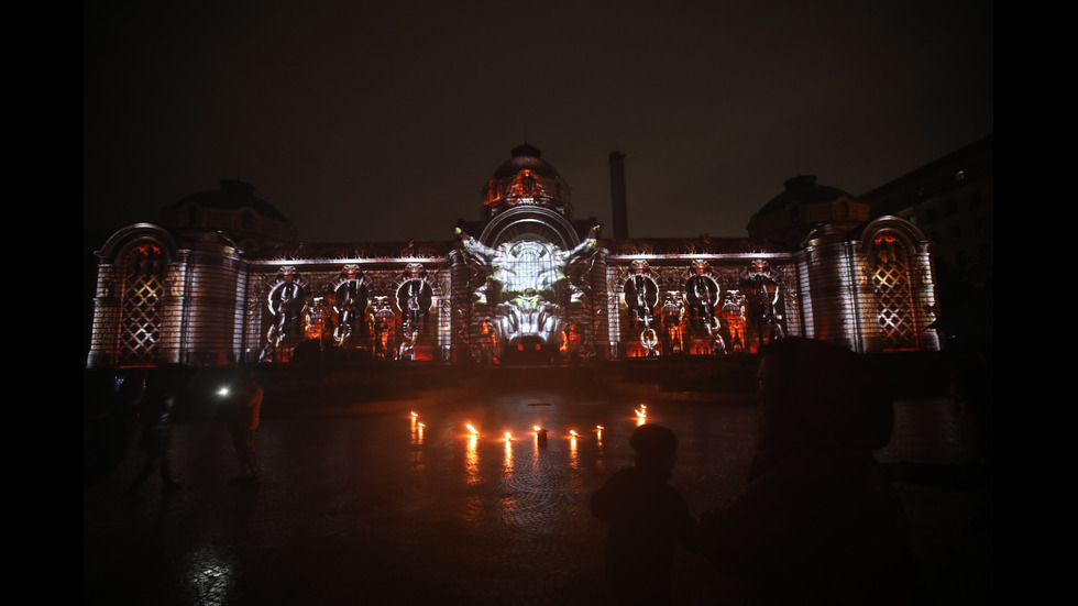 Започна фестивалът на светлината "Лунар"