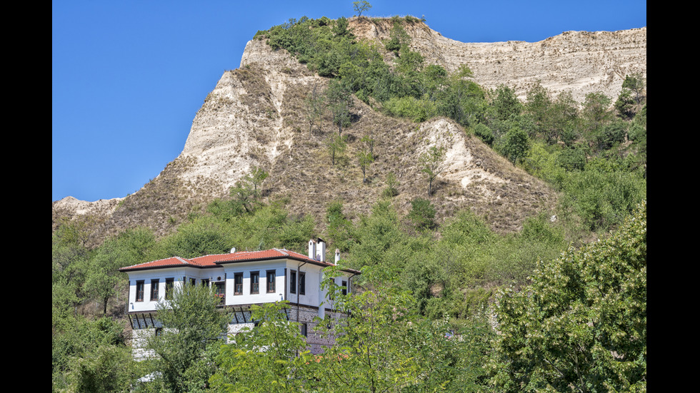 Мелник - най-малкият град в България
