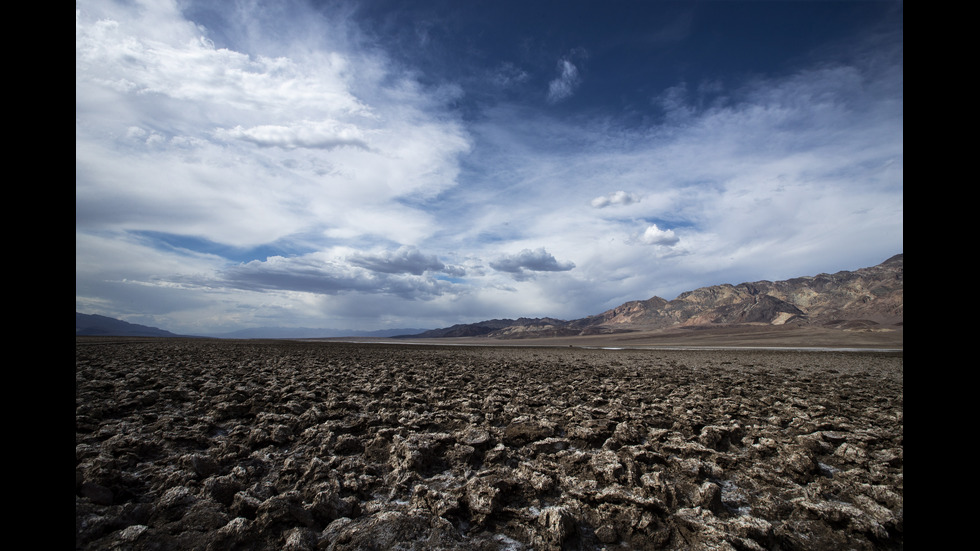 Долината на смъртта, която привлича милиони туристи