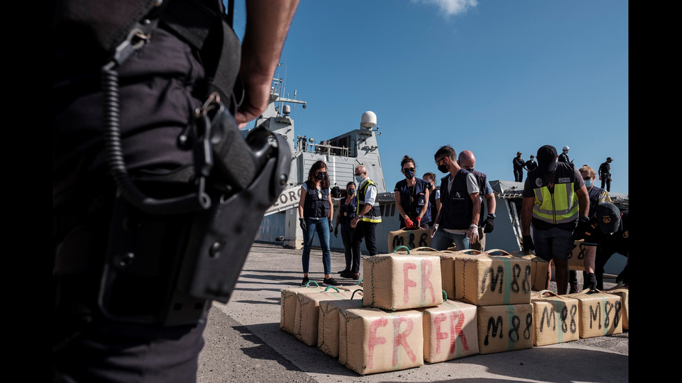 Хванаха 30 тона хашиш в яхти край Канарските острови, има задържани българи