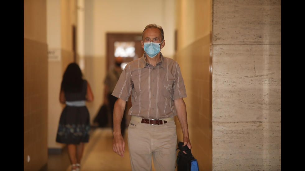 След 12-годишен процес: Вальо Топлото - осъден за пране на пари