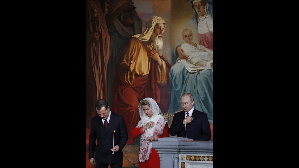 Путин присъства на традиционната литургия по повод Възкресение Христово