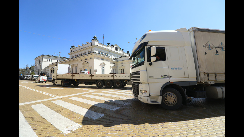 Пътни строители излизат отново на протест