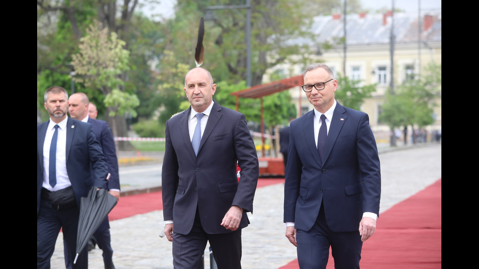 Президентът на Полша пристигна у нас