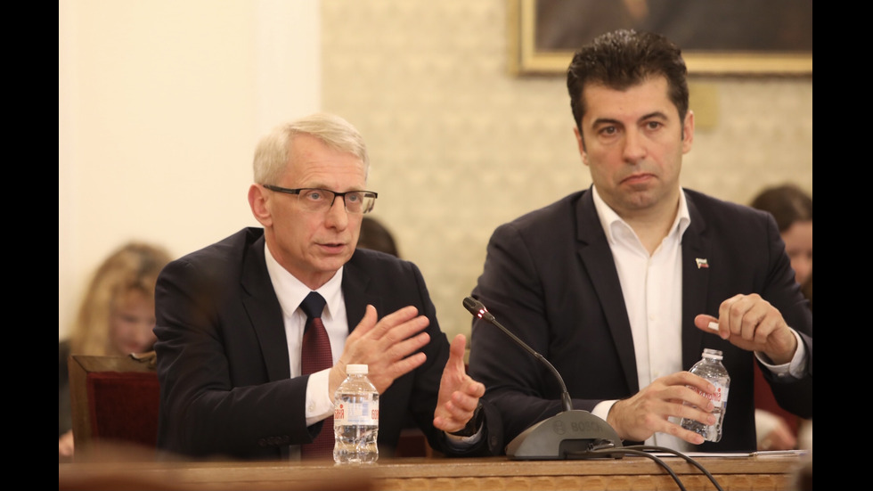 Първата лидерска среща между ГЕРБ-СДС и ПП-ДБ
