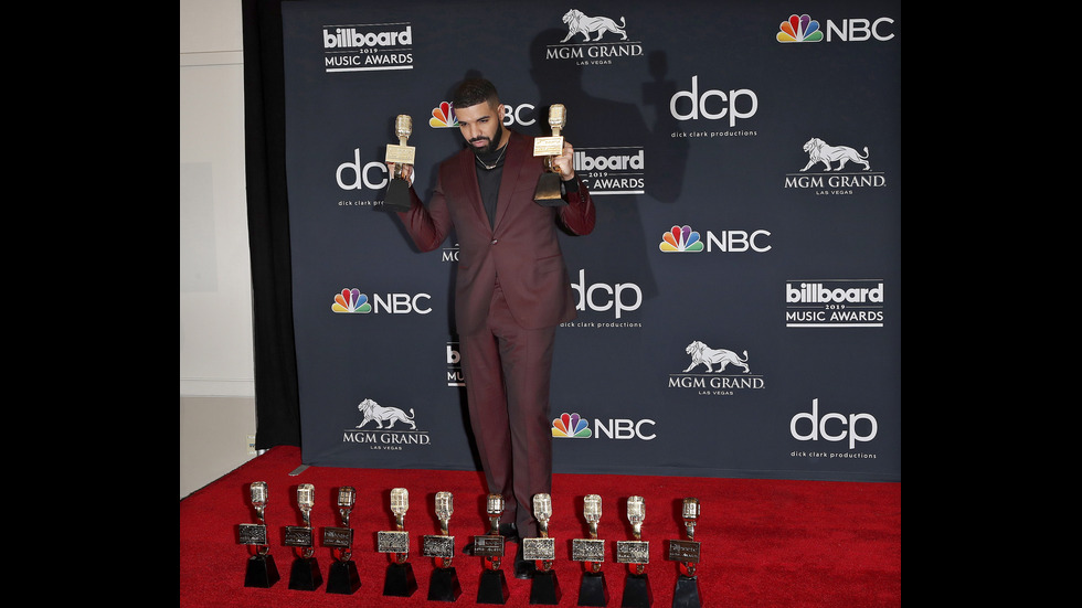 Дрейк е големият победител на наградите на сп. "Билборд"