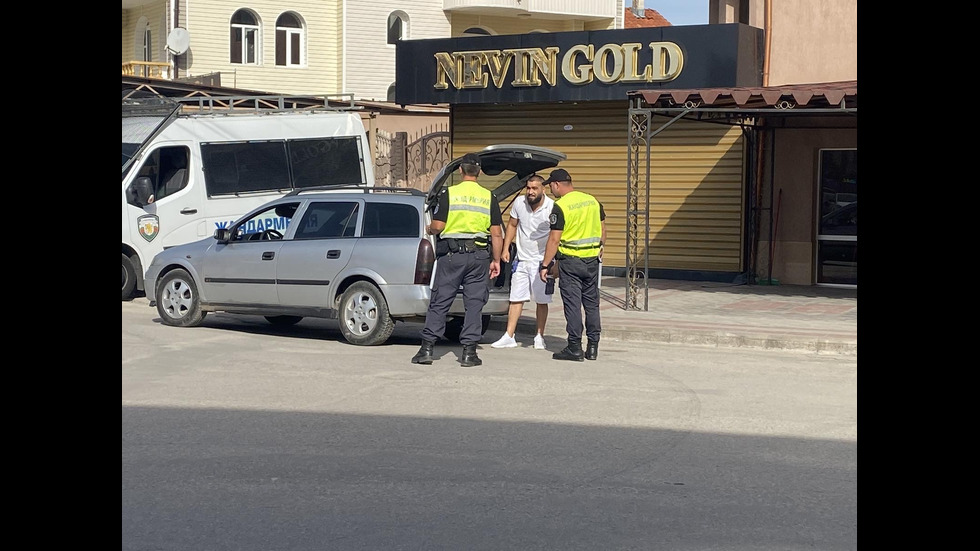 Акция срещу дилъри на гласове в Пазарджик, цял квартал е блокиран