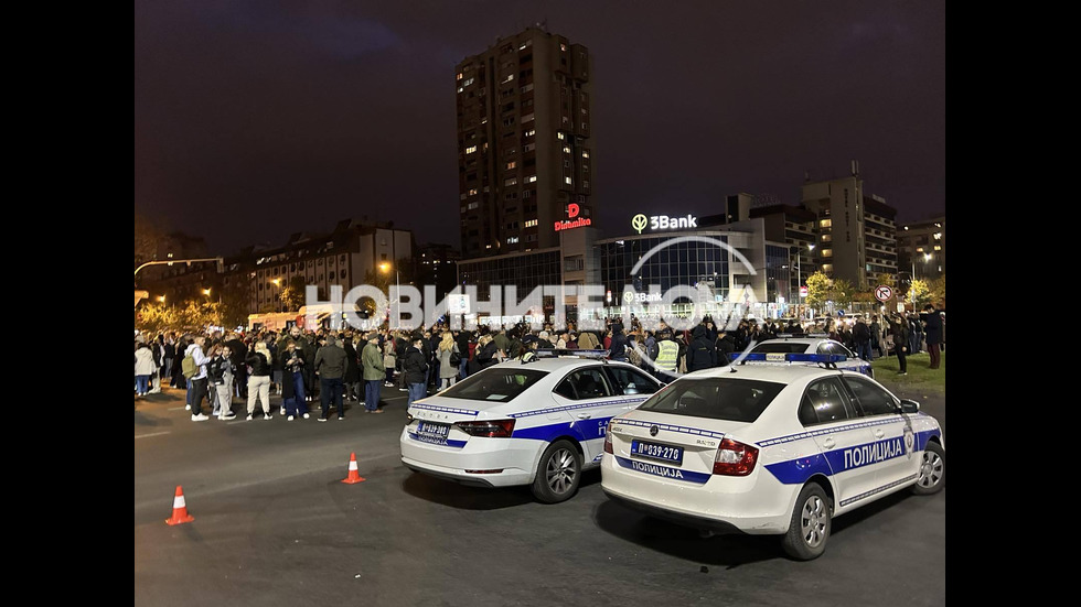 Стотици се събраха, за да изразят болката и гнева си след трагедията в Нови Сад