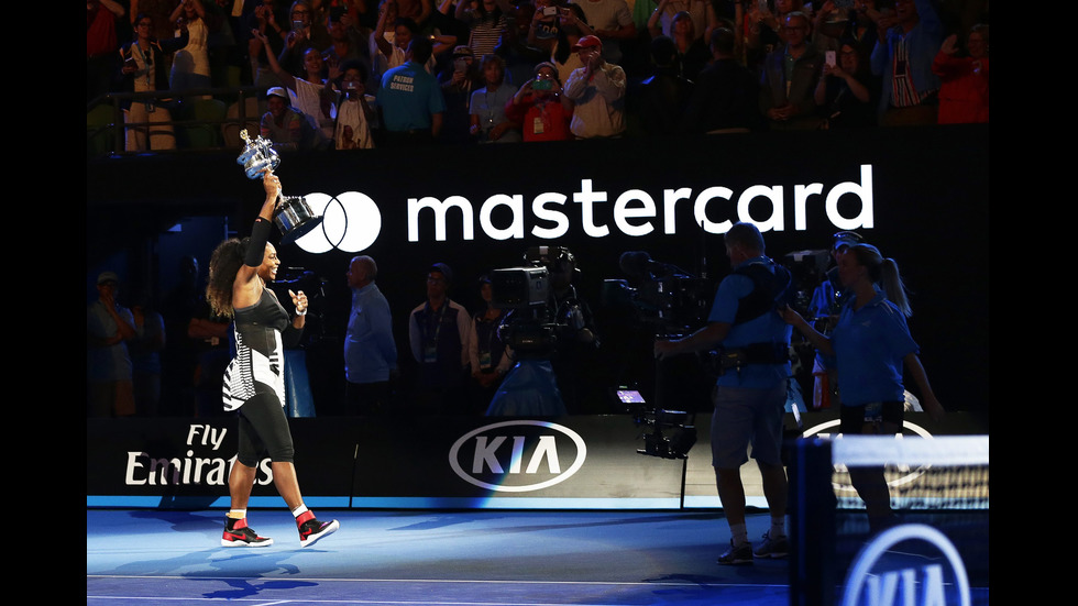 Серина Уилямс победи сестра си Винъс Уилямс на финала на "Australian Open"