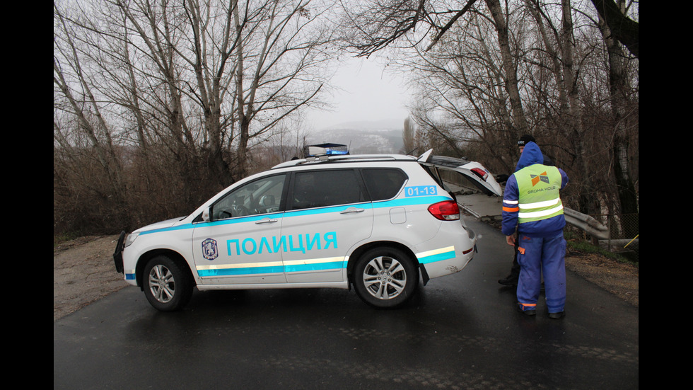 Мост над река Струма край Благоевград подаде