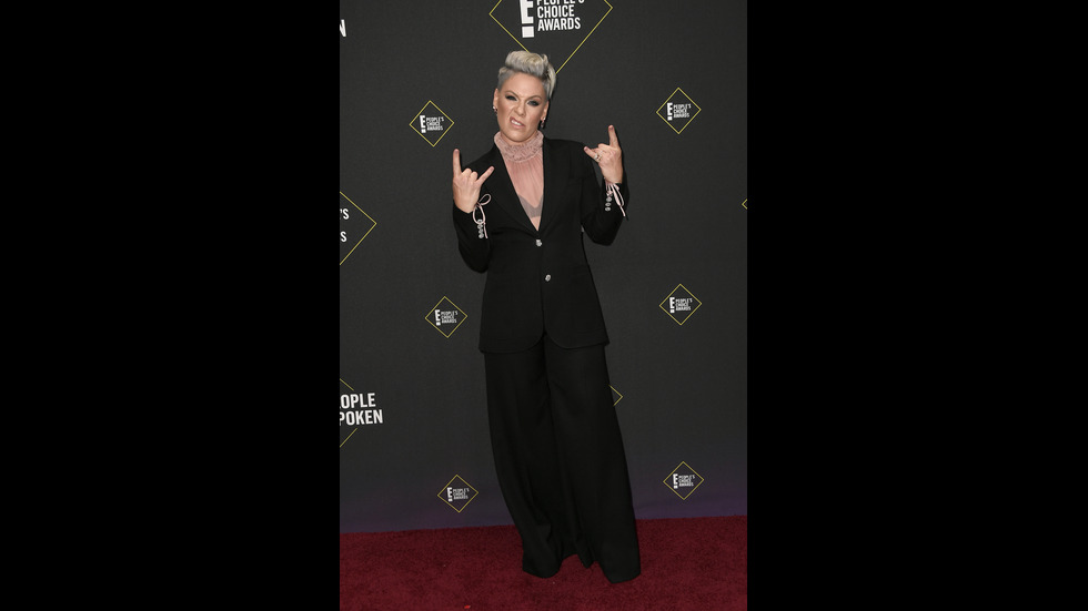 P!nk се завърна на музикалната сцена с девети студиен албум